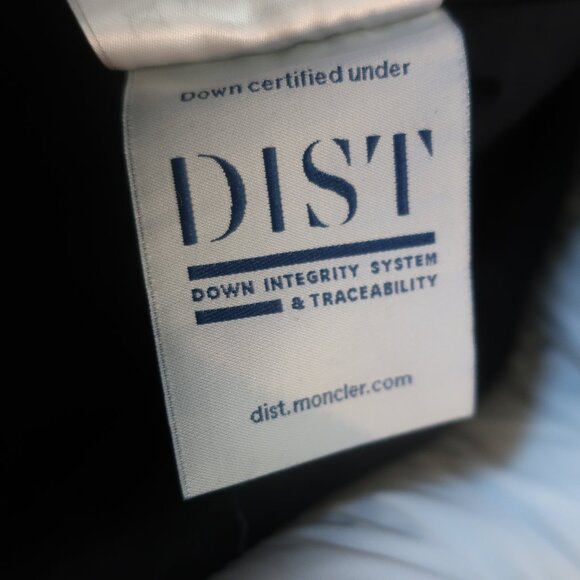 Women Moncler Caradoc White Padded Nylon Tote Bag - Picture 12 of 12